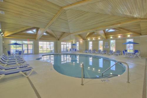 Bazén v ubytování Bluewater by Spinnaker Resorts nebo v jeho okolí