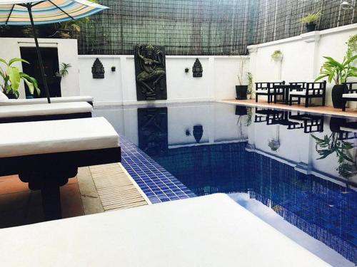 Bazén v ubytování White dream nebo v jeho okolí