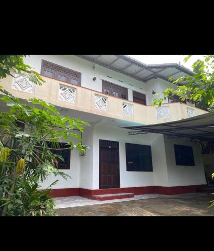 Budova, kde se vila nachází