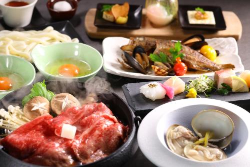 Jídlo v ryokanu nebo okolí