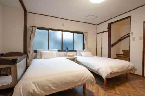 Sen House 泉 Osaka古民家 Machiya Guesthouse 2bed rooms & 4 Beds
