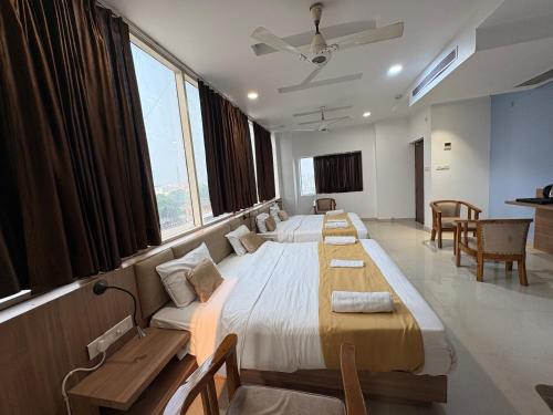 Μια τηλεόραση ή/και κέντρο ψυχαγωγίας στο Silver Bell Lawn & Stay