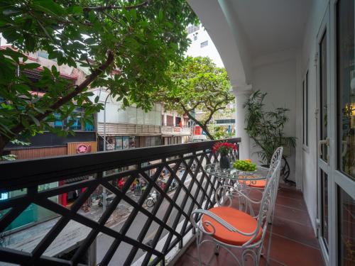 Hanoi Chic Boutique Hotel — View (from property/room)