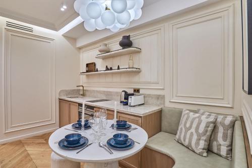 Suite Air-conditioned Opera-Louvre-2 Bedrooms