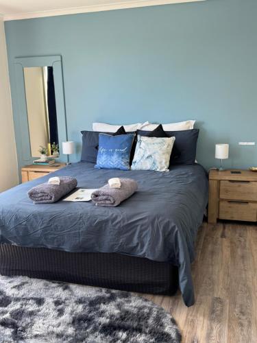 Gallery image of Views of the Tamar River in Clarence Point