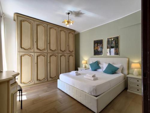 GuestHost - San Giovanni Apartment with Balcony