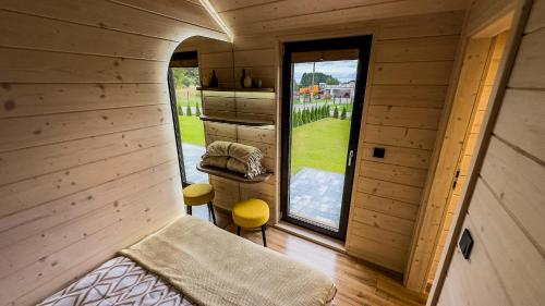 Χώρος καθιστικού στο Mini Chatki