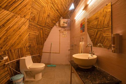 Ένα μπάνιο στο goSTOPS Dehradun, Maldevta