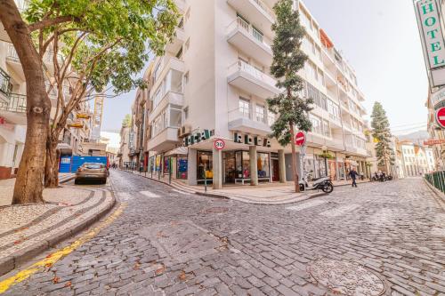 Carmo Downtown Apartment by Amazing Madeira