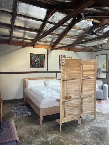 Ένα ή περισσότερα κρεβάτια σε δωμάτιο στο River meets the Sea