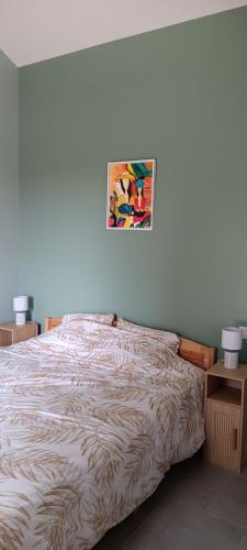 Postel nebo postele na pokoji v ubytování Studio 2 personnes piscine et tranquilité