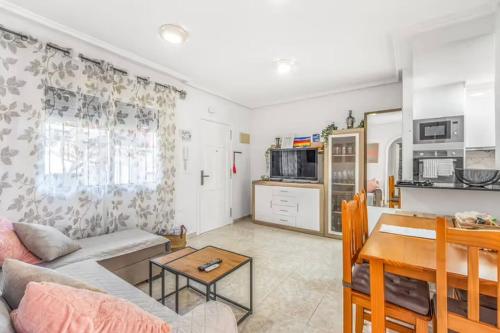 Ground floor apartment with terrace and pool