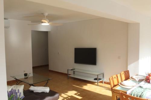 Aguaazul Apartment Steps from the sea in Benidorm