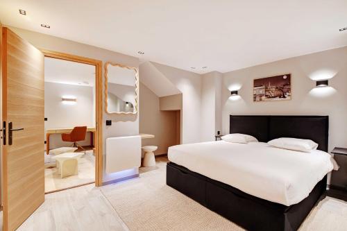 Modern souplex a c 2BR 6P– Near the Louvre Museum