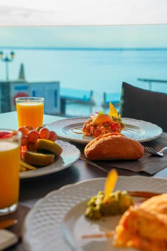 Mad på hotellet eller i nærheden