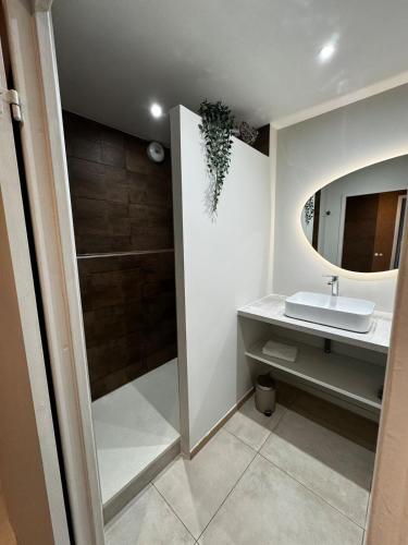 Appartement avec Parking gratuit sur place