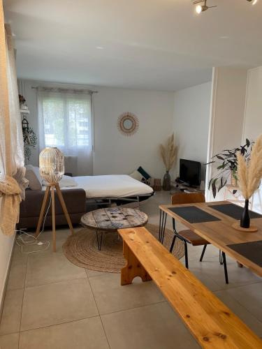 Appartement avec Parking gratuit sur place