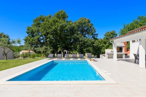 Villa Piljan by Istrialux