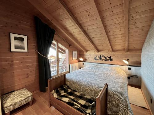 Postel nebo postele na pokoji v ubytování Chalet Sequoia, pour 14, familial, cozy, tout confort