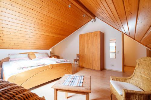 Postel nebo postele na pokoji v ubytování Ferienwohnung Steinhof