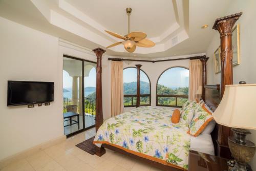 Postel nebo postele na pokoji v ubytování Puesta del Sol 5 bdrs ocean view in Los Suenos