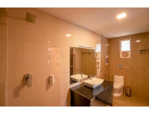 Ένα μπάνιο στο goSTOPS Ooty