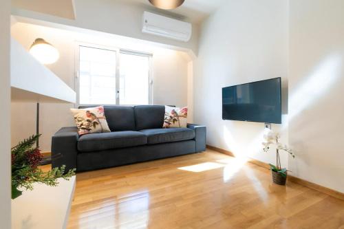 Spacious Central Apartment Close to Metro