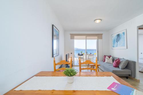 Basic Comfort Apartamento Karina 16º 0102 con vistas al mar