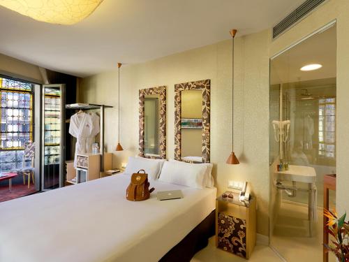 Postel nebo postele na pokoji v ubytování Axel Hotel Barcelona - Adults Only