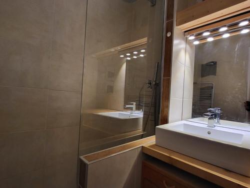 Tignes : Appartement 2 pièces 41m², 500m des pistes, balcon sud/ouest, wifi, 4-5 pers.