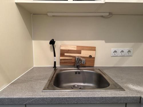 Η κουζίνα ή μικρή κουζίνα στο 2BR, balcony, central, danube, U6 & S-Bahn - BRN 39