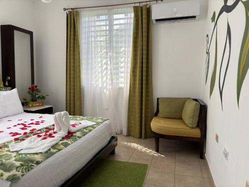 Ένα ή περισσότερα κρεβάτια σε δωμάτιο στο Rehobot MountainView-Hidden Rainforest Gem