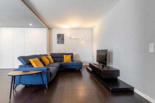 Spacious 2BR en suite, downtown Porto