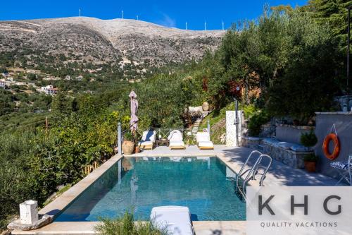 Anti-Pera Cottage with private pool in Dilinata village!