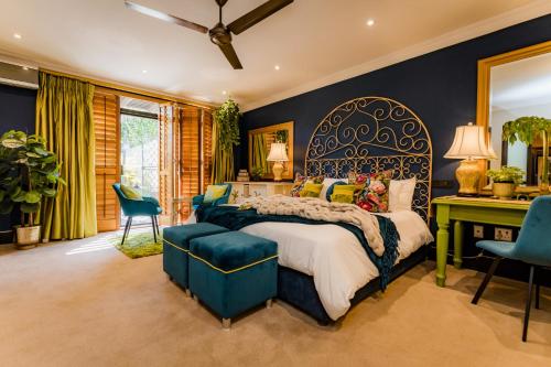 Postel nebo postele na pokoji v ubytování SW1 Lodge