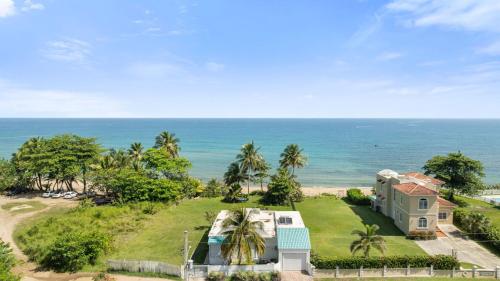 Beachfront Apt on Aguada-5min from Rincon
