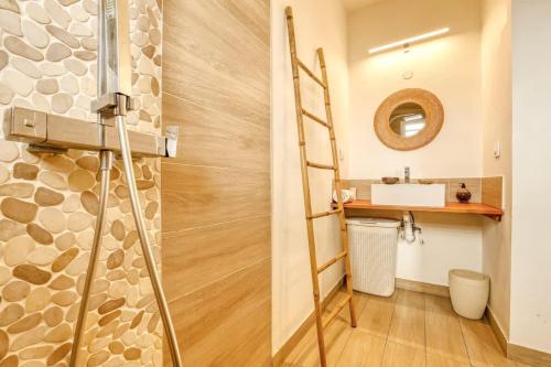 Ένα μπάνιο στο Kaz Endemik