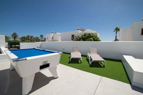 Marisa, modern 3 bed villa with AC & WIFI