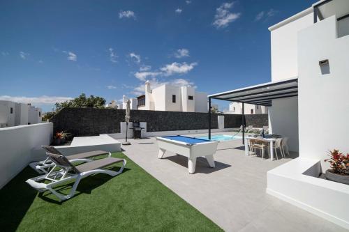 Marisa, modern 3 bed villa with AC & WIFI