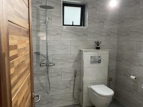 Ένα μπάνιο στο Kenyon