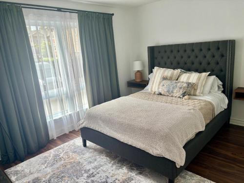 Postel nebo postele na pokoji v ubytování Condo de luxe au pied de la montagne