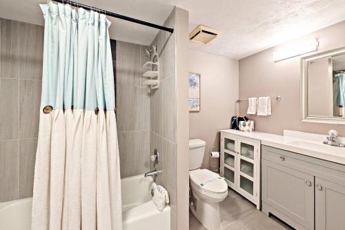 Koupelna v ubytování Sunglow Resort Condo Unit 701