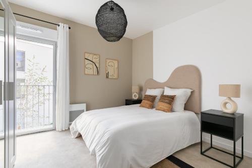 Jolie maison lumineuse de style industriel