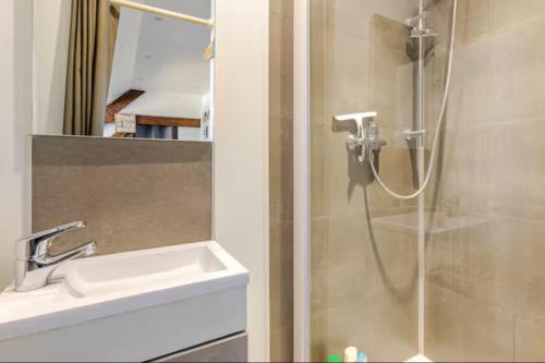 Ένα μπάνιο στο Studio Ault centre vue mer - Relais Fleuri - draps serviettes Wifi inclus