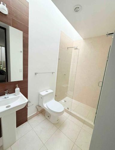 Ένα μπάνιο στο Casa Castelo