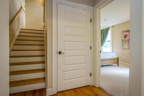 Φωτογραφία από το άλμπουμ του 3 Bed Apt mins to SU JMA Dome σε Syracuse