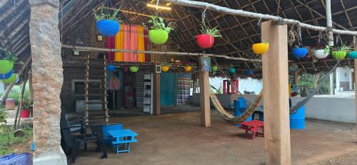 Φωτογραφία από το άλμπουμ του WoodPacker Hostel Pondicherry σε Auroville