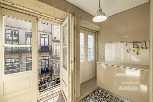 Cardosas Square Living