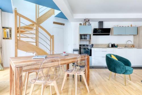 Η κουζίνα ή μικρή κουζίνα στο Splendid Marais 2BDR