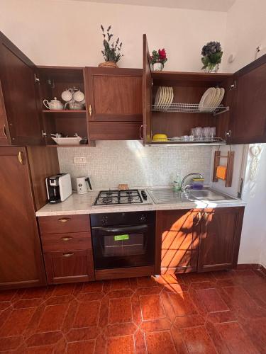 Kuchyň nebo kuchyňský kout v ubytování Biddy's house